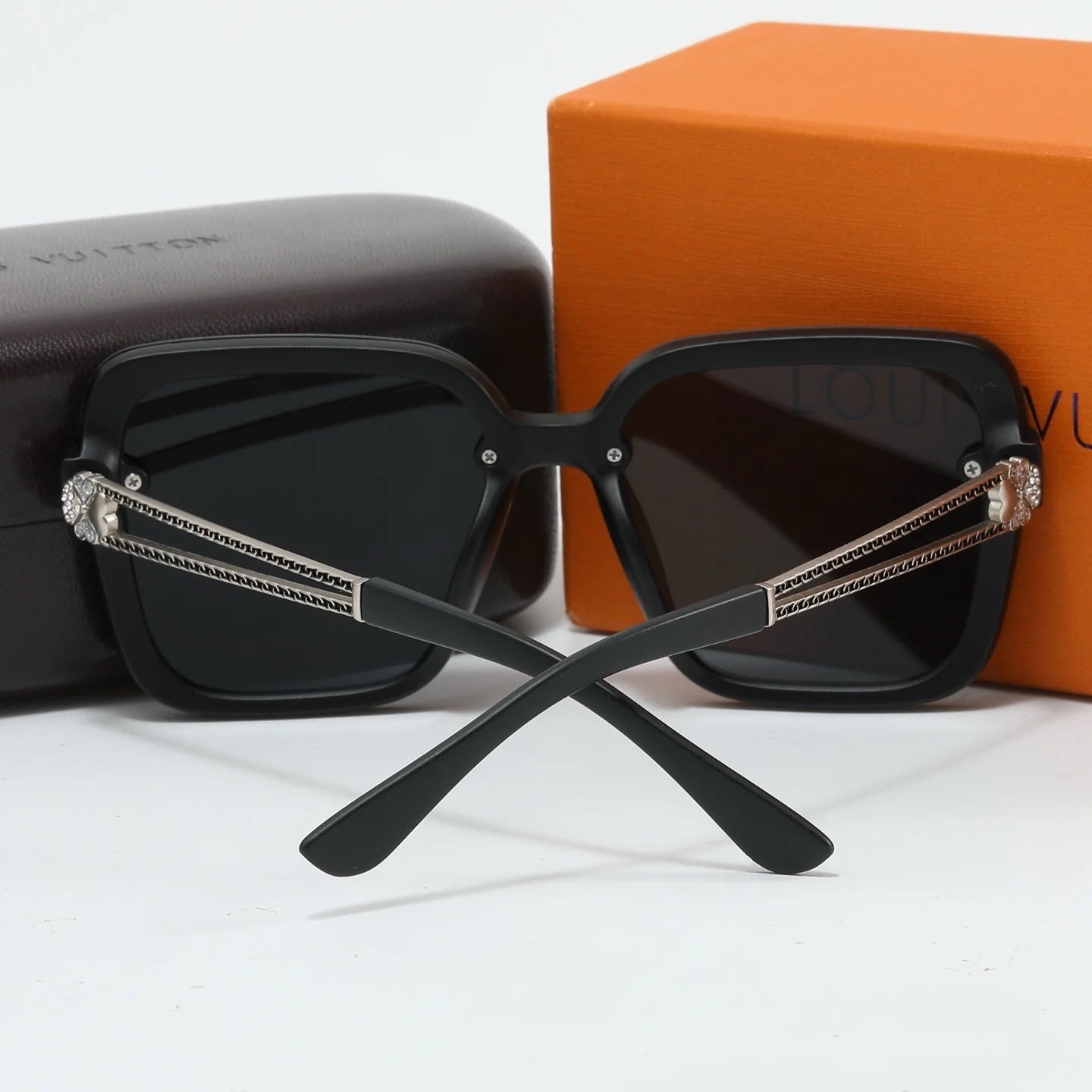 Fashion hot 4 color sunglasses 2677